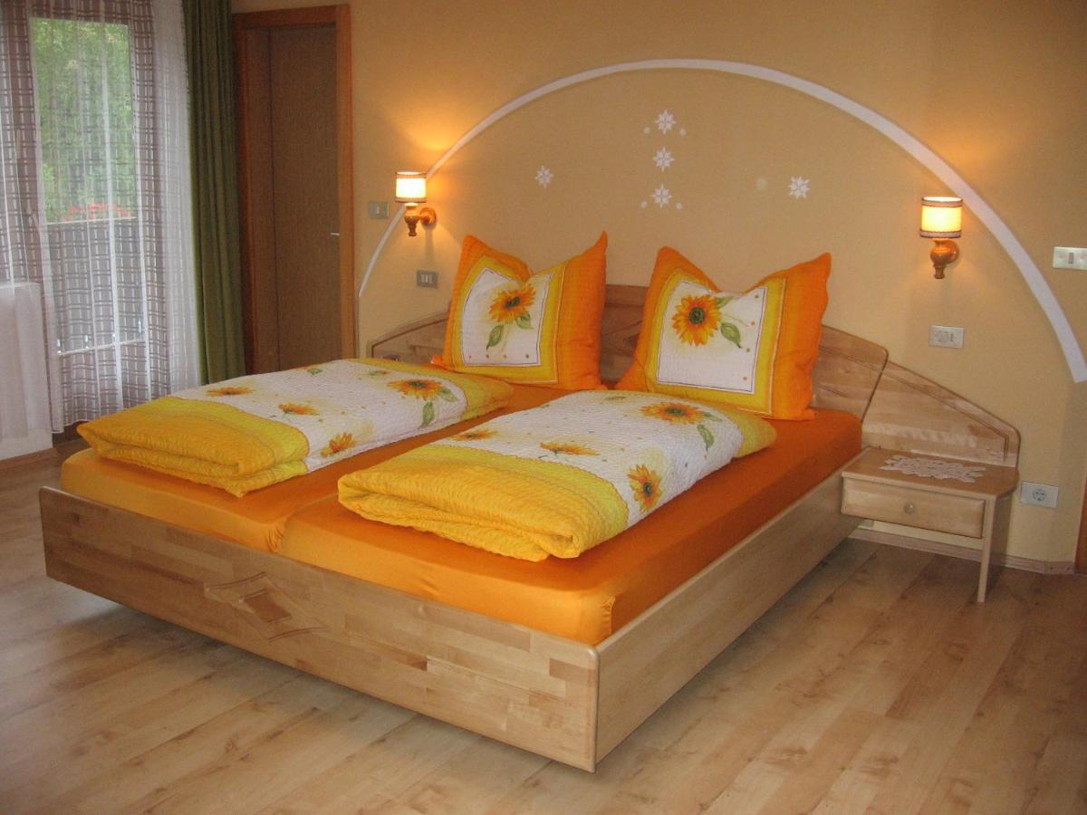 Schlosshof Zu Montani Morter Экстерьер фото